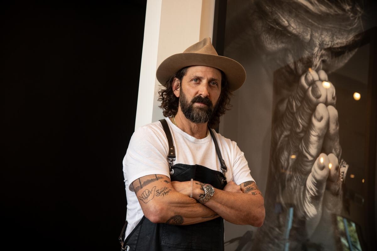 Jason Schneidman Styles James Corden And Jonah Hill And Dozens Of Homeless People Los Angeles Times Jason Schneidman Styles James Corden And Jonah Hill And Dozens Of Homeless People Los Angeles Times