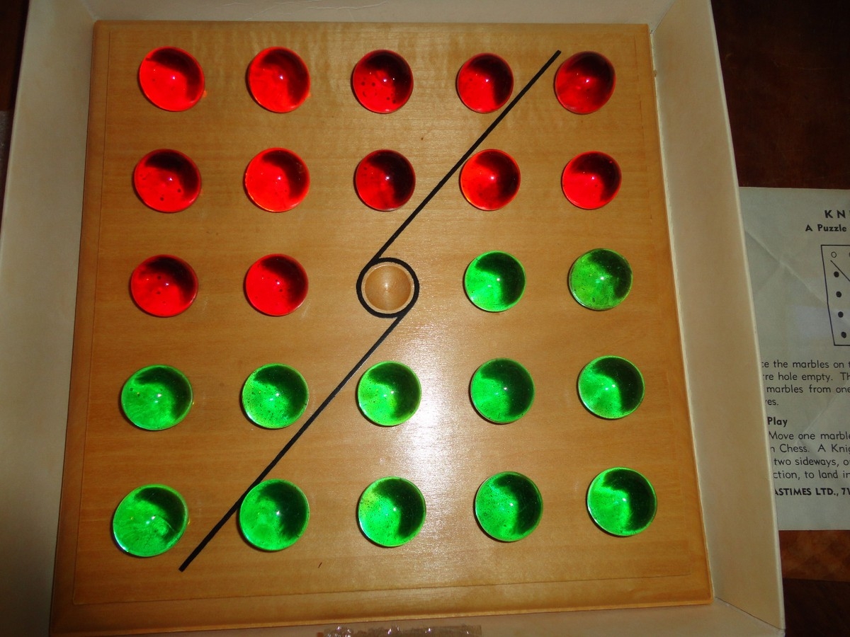 KNIGHTS MARBLE PUZZLE GAME W INSTR VINTAGE GAME GREAT SHAPE EBay