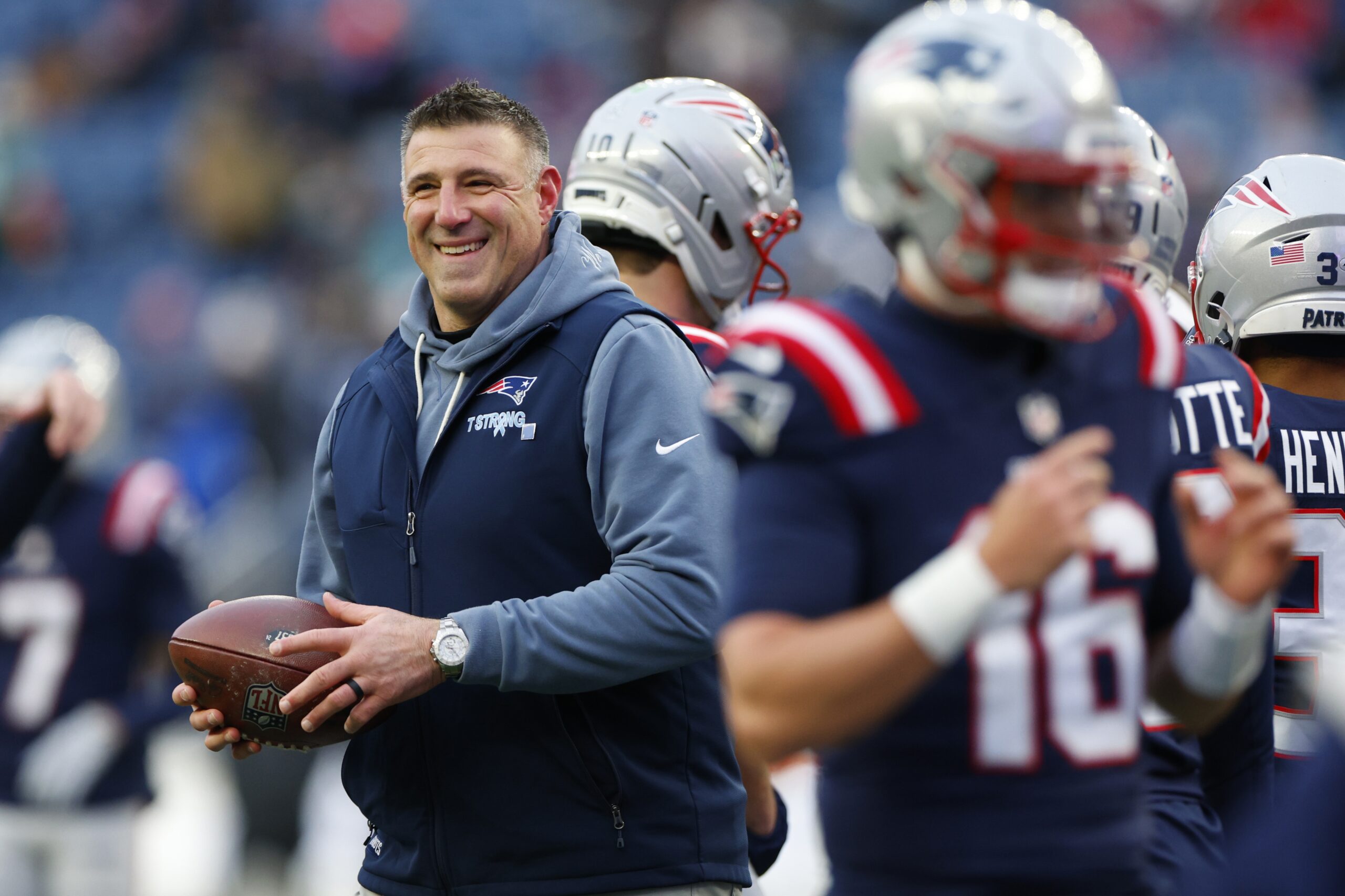 Mike Vrabel Wins NFL Coach Of The Year Amid Patriots Renaissance