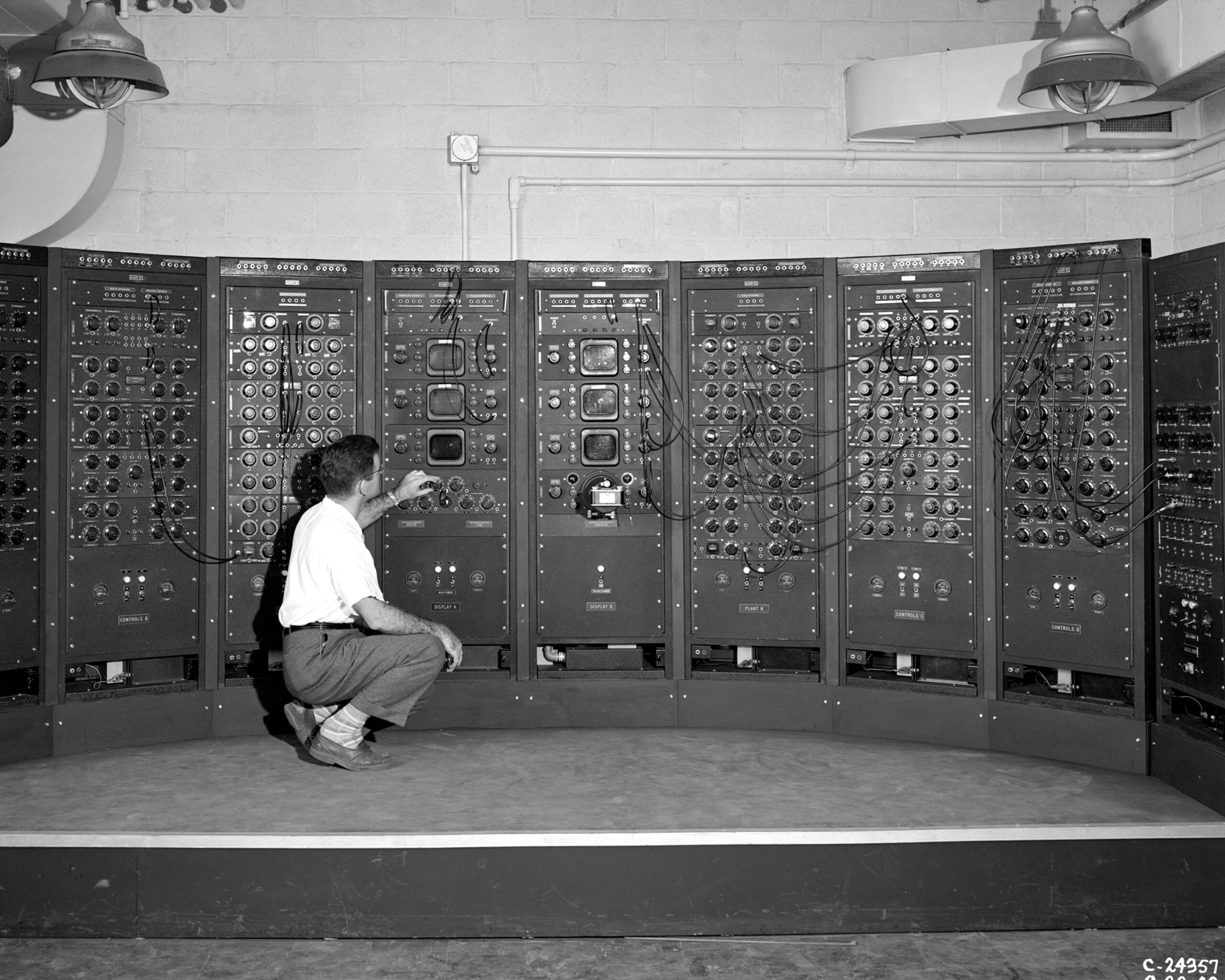 Picture Of The Day An Early Computer From NASA The Atlantic