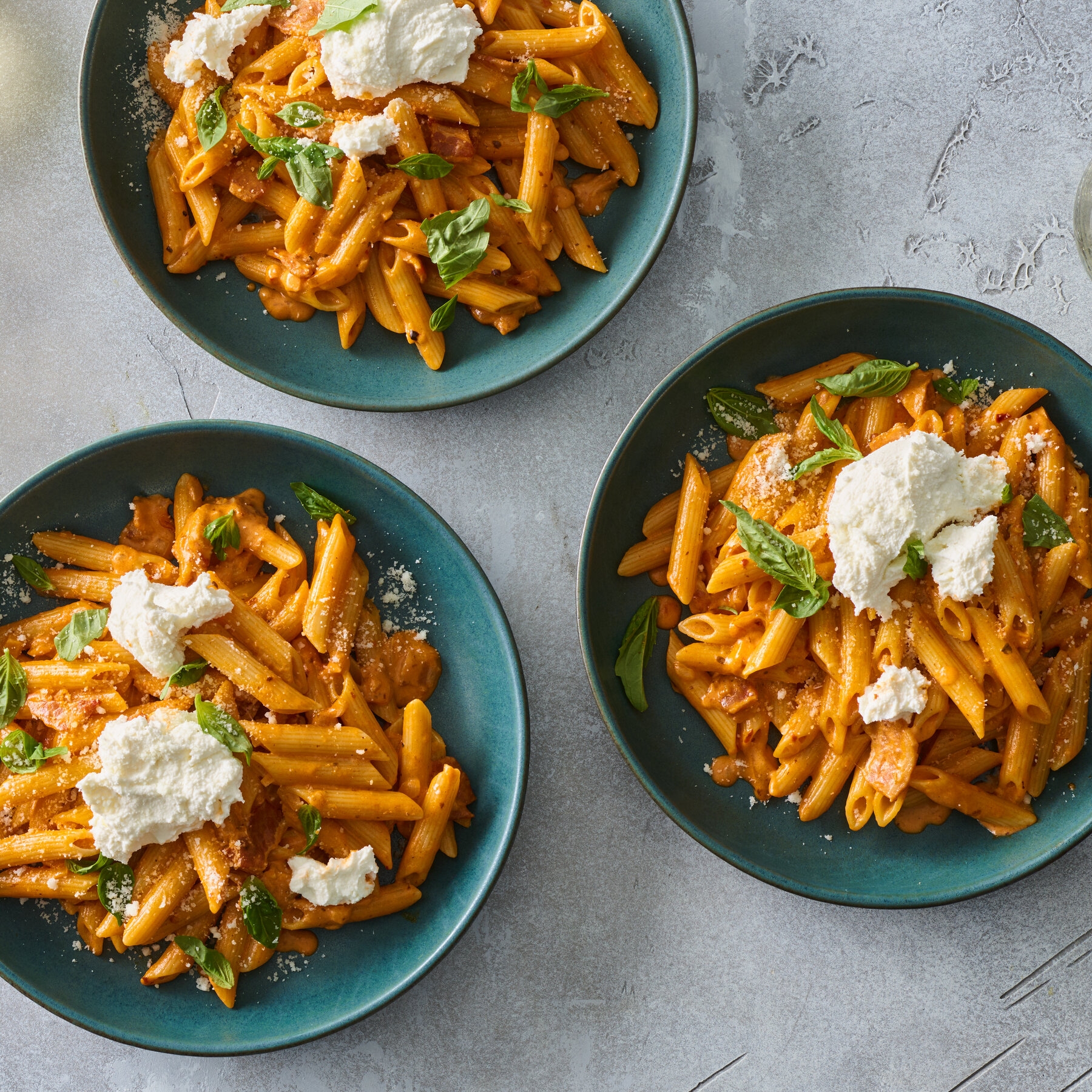 What Makes Penne Alla Vodka So Delicious It s All In The Sauce The New York Times